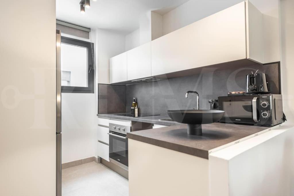 Modern Apartment With Patio & Parking By Rems Μάλαγα Εξωτερικό φωτογραφία