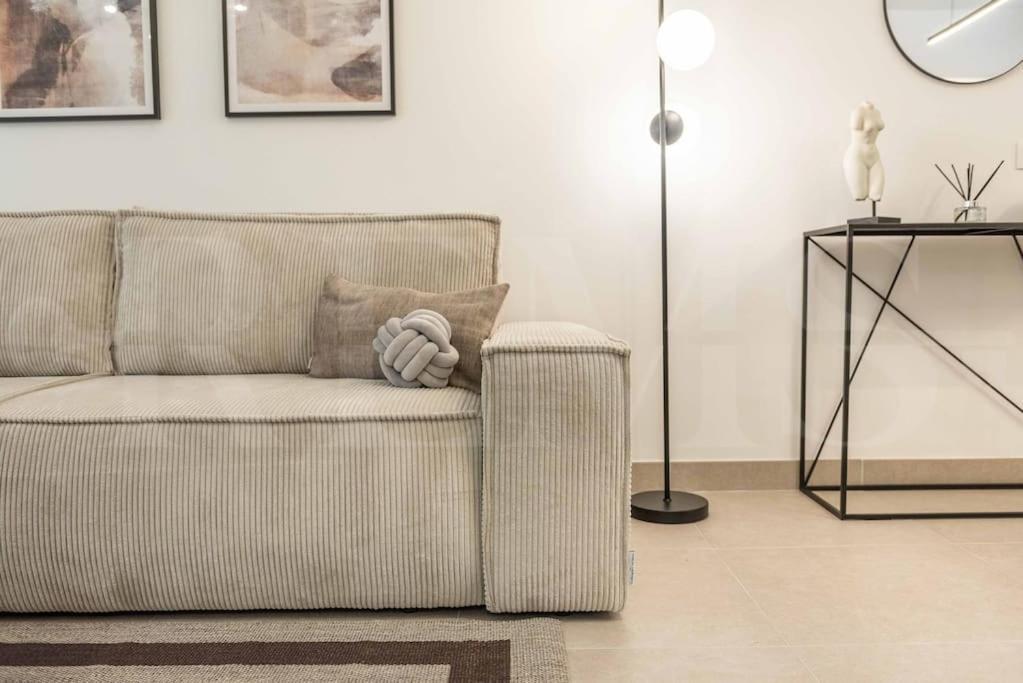 Modern Apartment With Patio & Parking By Rems Μάλαγα Εξωτερικό φωτογραφία