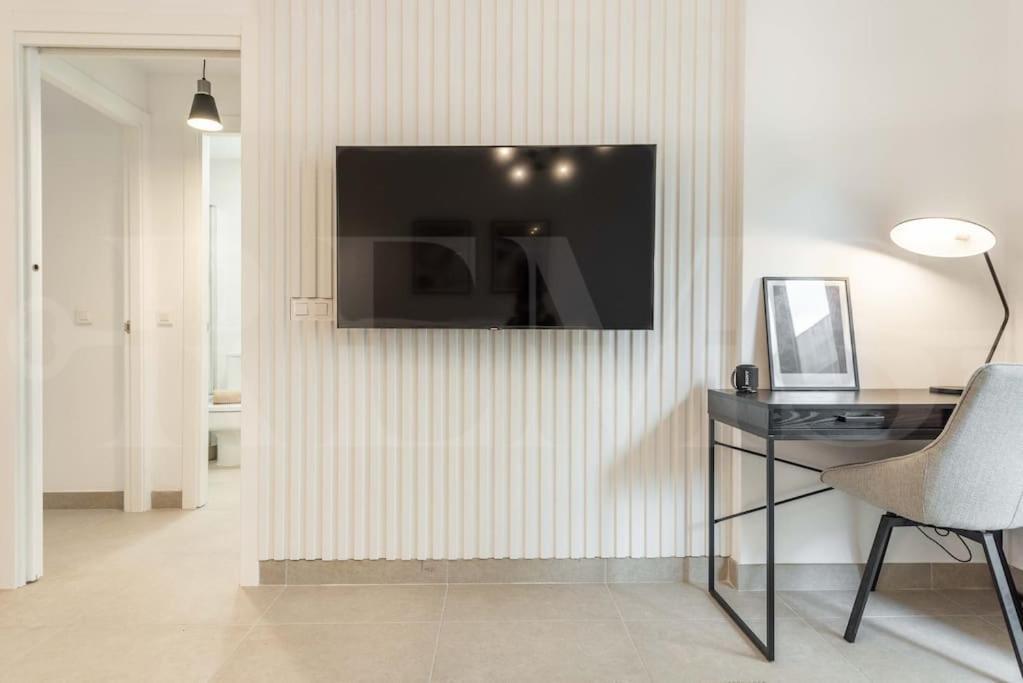 Modern Apartment With Patio & Parking By Rems Μάλαγα Εξωτερικό φωτογραφία