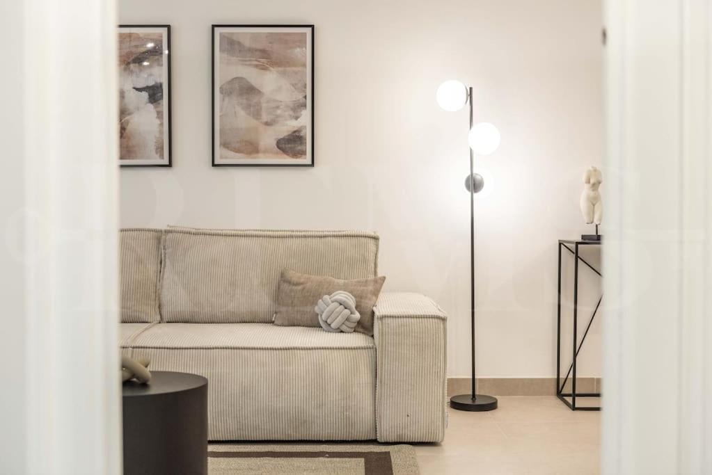Modern Apartment With Patio & Parking By Rems Μάλαγα Εξωτερικό φωτογραφία