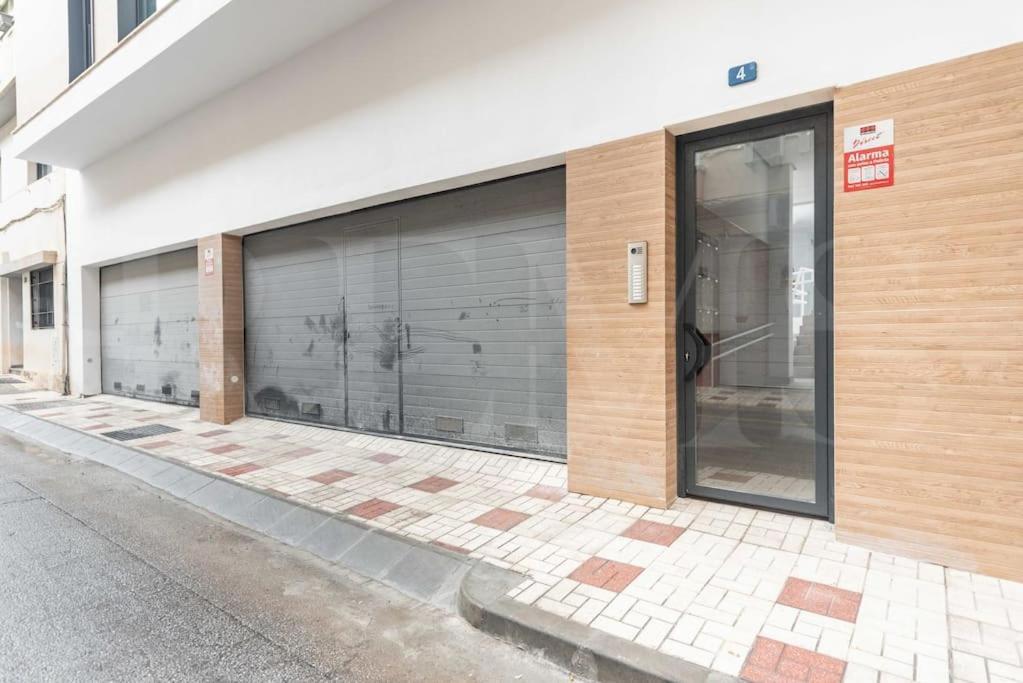Modern Apartment With Patio & Parking By Rems Μάλαγα Εξωτερικό φωτογραφία